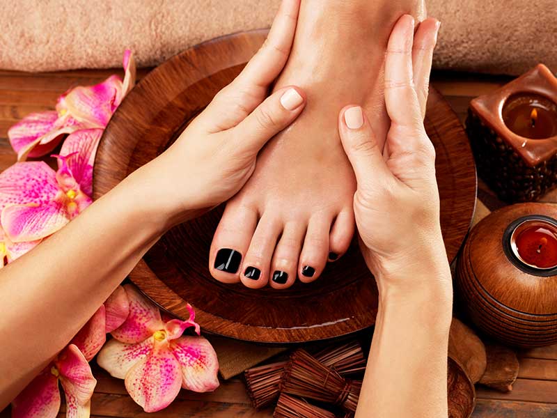 massage-woman-s-foot